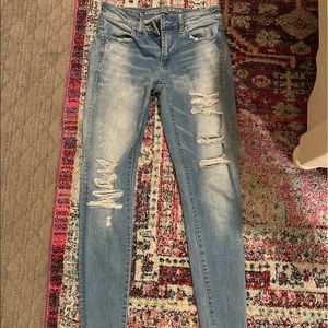 size 4 long american eagle skinny jeans. worn a few times. practically leans new